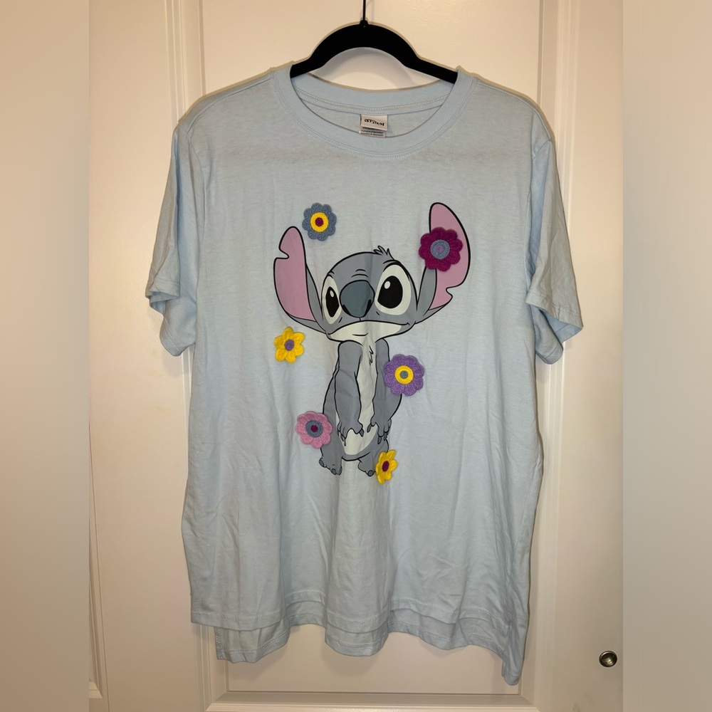 Disney Stitch Crochet Flower Detail T-shirt Size XXL 2 Extra Large Womens Blue
